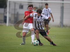 *Bayernliga Nord - Saison 2026/27 - FC Ingolstadt 04 II - FSV Stadeln - Timo Hengmith (Nr.10 - FCI II) - Maximilian Höhenberger rot Stadeln - Foto: Meyer Jürgen