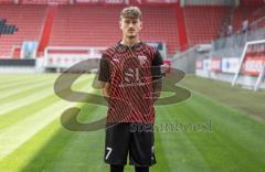 Calvin Brackelmann (17, FCI); FC Ingolstadt 04;
3.Liga, Porträttermin 2023/2024