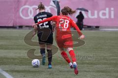 2. Fußball-Liga - Frauen - Saison 2022/2023 - FC Ingolstadt 04 - SC Freiburg II - Villena Scheffler (Nr.28 - FCI Frauen) - Reuter Melina schwarz Freiburg - Foto: Meyer Jürgen
