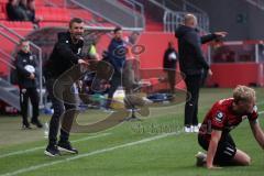 3.Liga - Saison 2022/2023 - FC Ingolstadt 04 -  MSV Duisburg - Cheftrainer Michael Köllner (FCI) - Tobias Bech (Nr.11 - FCI) - Foto: Meyer Jürgen