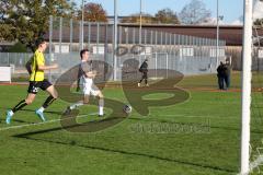 Kreisliga - Saison 2022/2023 - TSV Gaimersheim - FC Hitzhofen/Oberzell - Manuel Bittlmayer weiss Gaimersheim - Stefan Seitz Torwart Hitzhofen - Foto: Meyer Jürgen