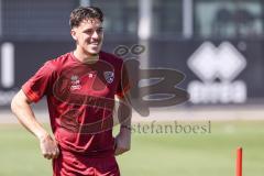 3. Liga; FC Ingolstadt 04 - Trainingsauftakt, erstes Training nach der Sommerpause; Dennis Kaygin (10, FCI) Neuzugang