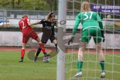 2. Fußball-Liga - Frauen - Saison 2022/2023 - FC Ingolstadt 04 - FFC Turbine Potsdam II - Villena Scheffler (Nr.28 - FCI Frauen) - König Amy rot #2 Potsdam - Lergenmüller Lesley Torwart Potsdam - Foto: Meyer Jürgen