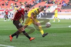 3. Liga; FC Ingolstadt 04 - Borussia Dortmund II; Zweikampf Kampf um den Ball David Kopacz (29, FCI) Pudel Bjarne ( BVB2)