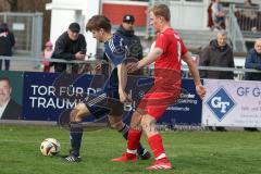 Kreisliga - Saison 2025/26- TSV Kösching - TV Münchsmünster - Sebastian Zabka rot Kösching - Moritz Feigl blau Münchsmünster - Foto: Meyer Jürgen