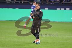 2.BL; FC Schalke 04 - FC Ingolstadt 04; Anfeuerung Co-Trainer Asif Saric (FCI)