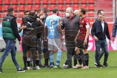 3. Liga - FC Ingolstadt 04 - TSV 1860 München - Diskussion nach dem Spiel, Mölders Sascha (9, 1860) Marcel Gaus (19, FCI) Vorsitzender des Vorstandes Peter Jackwerth (FCI)