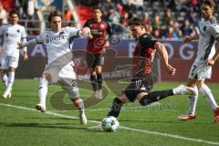3. Liga - Saison 2026/27 - FC Ingolstadt 04 - SV Wehen Wiesbaden - Dennis Kaygin (Nr.10 - FCI) - Max Brandt (Nr.37 - Wehen/Wiesbaden) - Foto: Meyer Jürgen