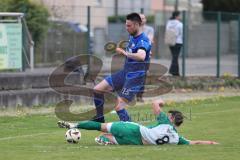 Kreisklasse - Saison 2024/25- TSV Großmehring - FC Geisenfeld - Sebastian Eisenberger blau Großmehring - Simon Kirmaier Geisenfeld - Foto: Meyer Jürgen