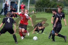 A-Klasse - Saison 2022/2023 - TSV Unsernherrn - TV 1911 Vohburg - Florian Heckner rot Vohburg - setzt sich gegen 5 Gegenspieler durch - Foto: Meyer Jürgen