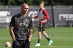 2.BL; FC Ingolstadt 04 - Neuer Cheftrainer Andre Schubert mit Co-Trainer Asif Saric im ersten Training, Cheftrainer André Schubert (FCI)