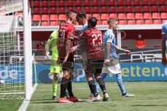 3. Liga - FC Ingolstadt 04 - TSV 1860 München - Stefan Kutschke (30, FCI) gegen Erdmann Dennis (13, 1860) Robin Krauße (23, FCI) Torwart Kretzschmar Tom (40, 1860)