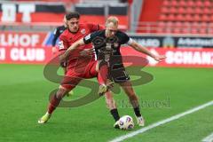 3. Liga; FC Ingolstadt 04 - TSV Havelse; Zweikampf Kampf um den Ball Dennis Kaygin (10, FCI) Düker Julius (10 TSV)