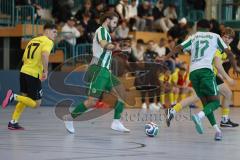 Lotto Bayern Hallencup - Saison 2024/25 - SV Manching - FC Hitzhofen/Oberzell- Daniel Schweiger grün Manching - Romeo Öxler rechts grün Manching - Michael Kraft gelb Hitzhofen - Foto: Meyer Jürgen