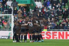 2.BL; SV Werder Bremen - FC Ingolstadt 04; Mannschaft Team vor dem Spiel