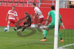 Toto-Pokal - Saison 2023/2024 - FC Ingolstadt 04 - Jahn Regensburg - Yannick Deichmann (Nr.20 - FCI) - Torwart Alexander Weidinger (Nr.32 - Regensburg) - Florian Ballas (Nr.4 - Regensburg) - Foto: Meyer Jürgen