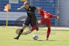 Bayernliga Süd - Saison 2021/2022 - FC Ingolstadt 04 II - SpVgg Hangkofen - David Udogu (#2 FCI) - Florian Sommersberger schwarz Hangkofen - Foto: Meyer Jürgen