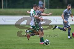 Landesliga - Saison 2025/26 - SV Manching - TSV Jetzendorf - Sebastian Graßl (Nr.10 - SV Manching) - Julius Donnert grau Jetzendorf - Foto: Meyer Jürgen