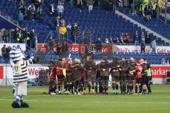 3. Liga; MSV Duisburg - FC Ingolstadt 04; Sieg Jubel Freude Tanz Team auf dem Feld singt