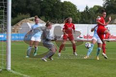 2. Frauen-Bundesliga - Saison 2021/2022 - FC Ingolstadt 04 - Bor. Bocholt - Uzungüney Ebru (#4 FCI) - Doege Leonie Torwart BocholtFoto: Meyer Jürgen