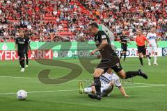 DFB Pokal; FC Ingolstadt 04 - SV Darmstadt 98; Zweikampf Kampf um den Ball Dominik Franke (3 FCI)