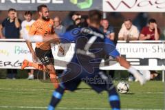 Toto-Pokal; SV Hutthurm - FC Ingolstadt 04; David Kopacz (29, FCI) Torwart Joseph Breinbauer (SVH)