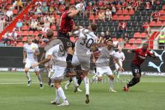 3. Fußball-Liga - Saison 2022/2023 - FC Ingolstadt 04 - SpVgg Bayreuth - Tobias Schröck (Nr.21 - FCI) beim Kopfball - Foto: Meyer Jürgen