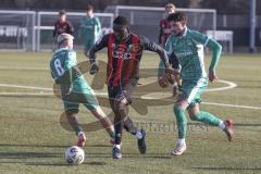 *** A-Junioren Bundesliga  - Saison 2025/26 - FC Ingolstadt 04 - SpVgg Greuther Fürth - Oladosu Omotolani schwarz FCI - Lober Jannik links Fürth - Foto: Meyer Jürgen