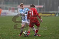 Kreisliga - Saison 2025/26- TSV Kösching - FC Sandersdorf - Lukas Kastl rot Kösching - Niklas Mühl blau Sandersdorf - Foto: Meyer Jürgen
