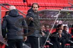 3. Liga; FC Ingolstadt 04 - Hallescher FC; Cheftrainer Rüdiger Rehm (FCI) und Co-Trainer Mike Krannich (FCI)