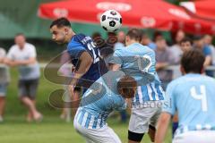 Kreisliga - Saison 2023/2024 - SV Menning  - FC Sandersdorf - Johannes Boyer blau Menning - Thomas Kuttenberger #12 weiss Sandersdorf - Matthias Scharlach #7 weiss Sandersdorf - Foto: Meyer Jürgen