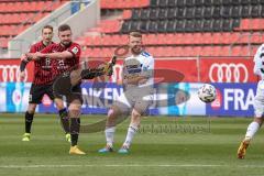 3. Liga - FC Ingolstadt 04 - Waldhof Mannheim - Schuß zum Tor Marc Stendera (10, FCI) Martinovic Dominik (11 Mannheim) Tobias Schröck (21, FCI)