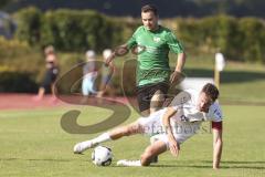 Bezirksliga - Saison 2023/2024 - TSV Gaimersheim - Grüne Heide - Dennis Huettinger weiss Gaimersheim - Michael Niggl grün links Grüne Heide - Foto: Meyer Jürgen