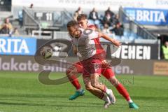 3. Liga - Saison 2025/26 - SV Wehen/Wiesbaden - FC Ingolstadt 04  - Marcel Costly (Nr.22 - FCI) - Justin Janitzek (Nr.15 - Wiesbaden) - Foto: Meyer Jürgen