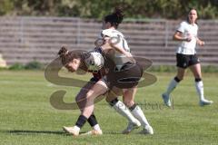 2. Bundesliga Frauen - Saison 2025/26 - FC Ingolstadt 04 Frauen - Borussia Mönchengladbach - Emma Kusch (Nr.9 - FC Ingolstadt Frauen I) - Bartsch Kristina weiss M`Gladbach - Foto: Meyer Jürgen