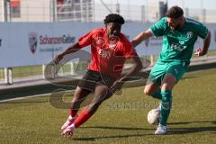 Bayernliga Nord - Saison 2023/24 - FC Ingolstadt 04 II - TSV Neudrossenfeld - Michael Udebuluzor (Nr.11 - FCI) - Ismael Noah grün Neudrossenfeld - Foto: Meyer Jürgen