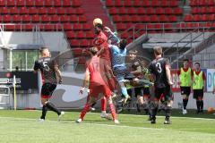 Im Bild: Michael Udebuluzor (#25 FCI B-Junioren) beim Kopfball

Fussball - B-Junioren - Relegation 2021  - FC Ingolstadt 04 - SSV Jahn Regensburg -  Foto: Ralf Lüger/rsp-sport.de