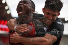 3. Liga - Saison 2026/27 - FC Ingolstadt 04 - SV Wehen Wiesbaden - Obed Ugondu (Nr.17 - FCI) mit dem 2:2 Ausgleichstreffer - jubel  - Linus Rosenlöcher (Nr.19 - FCI) Foto: Meyer Jürgen