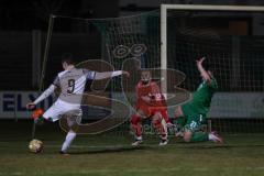 Landesliga - Saison 2024/25 - SV Manching - FC Ehekirchen - Hollinger Christoph weiss Ehekirchen - Torwart Obermeier Thomas (Nr.1 - SV Manching) - Ralf Schröder (Nr.21 - SV Manching) - Foto: Meyer Jürgen