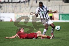 3. Liga - Saison 2026/27 - SC Sonnenhof Großaspach - FC Ingolstadt 04 - Elias Rahn (Nr.8 - Großaspach) - Obed Ugondu (Nr.17 - FCI) - Foto: Meyer Jürgen