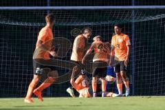 Toto-Pokal; SV Hutthurm - FC Ingolstadt 04; Fabian Cavadias (4, FCI) bleibt verletzt liegen