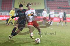 3. Liga; SSV Jahn Regensburg - FC Ingolstadt 04; Georgios Antzoulas (6, FCI) Neuzugang erster Spieleinsatz Zweikampf Kampf um den Ball Posselt John Xaver (20 SSV)
