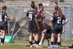 2. Bundesliga Frauen - Saison 2025/26 - FC Ingolstadt 04 Frauen - Borussia Mönchengladbach - Cheftrainer Benjamin Stolte (FC Ingolstadt Frauen I) gibt Anweisungen - XXXXX - Foto: Meyer Jürgen
