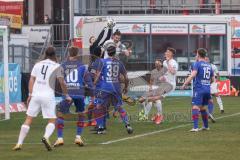 3. Liga - KFC Uerdingen 05 - FC Ingolstadt 04 - Ecke Torwart Jurjus Hidde (31 KFC) klärt vor Jonatan Kotzke (25 FCI)