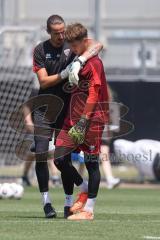 * Testspiel - Saison 2025/26 - FC Ingolstadt 04 - SpVgg Bayreuth - Torwart David Klein (Nr.47 - FC Ingolstadt 04) - Torwarttrainer Arvid Schenk (FC Ingolstadt 04) - Foto: Meyer Jürgen