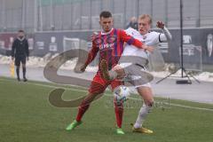 3. Liga; Testspiel, FC Ingolstadt 04 - 1. FC Heidenheim; Zweikampf Kampf um den Ball Tobias Bech (11, FCI) Pick, Florian (17 HDH)