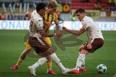 3. Liga - Saison 2026/27 - FC Ingolstadt 04 - Alemannia Aachen - Nishan Velupillay (Nr.28 - FCI) - Jonas Oehmichen (Nr.44 - Alemannia Aachen) - Jonas Scholz (Nr.15 - FCI) - Foto: Meyer Jürgen