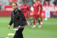 3. Liga; FC Ingolstadt 04 - SSV Jahn Regensburg; vor dem Spiel Cheftrainerin Sabrina Wittmann (FCI)