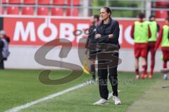 3. Liga; FC Ingolstadt 04 - SV Waldhof Mannheim; an der Seitenlinie, Spielerbank Cheftrainerin Sabrina Wittmann (FCI)