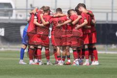 * Testspiel - Saison 2025/26 - FC Ingolstadt 04 - FSV Zwickau -  Die Mannschaft bildet einen Kreis vor dem Spiel -  - XXXXX - Foto: Meyer Jürgen